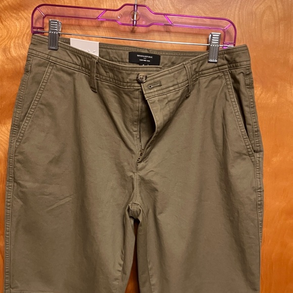Banana Republic Pants - BANANA REPUBLIC. “Campground” Slim Mid-Rise Pants Ankle Pants. Size 6. NWT